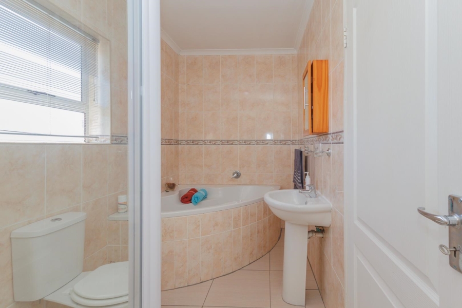 To Let 1 Bedroom Property for Rent in Rouxville Western Cape